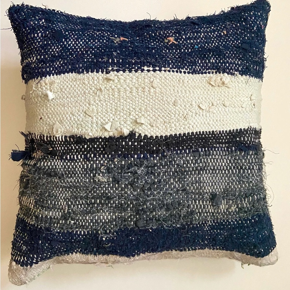 RUG DESIGN PILLOW COVER